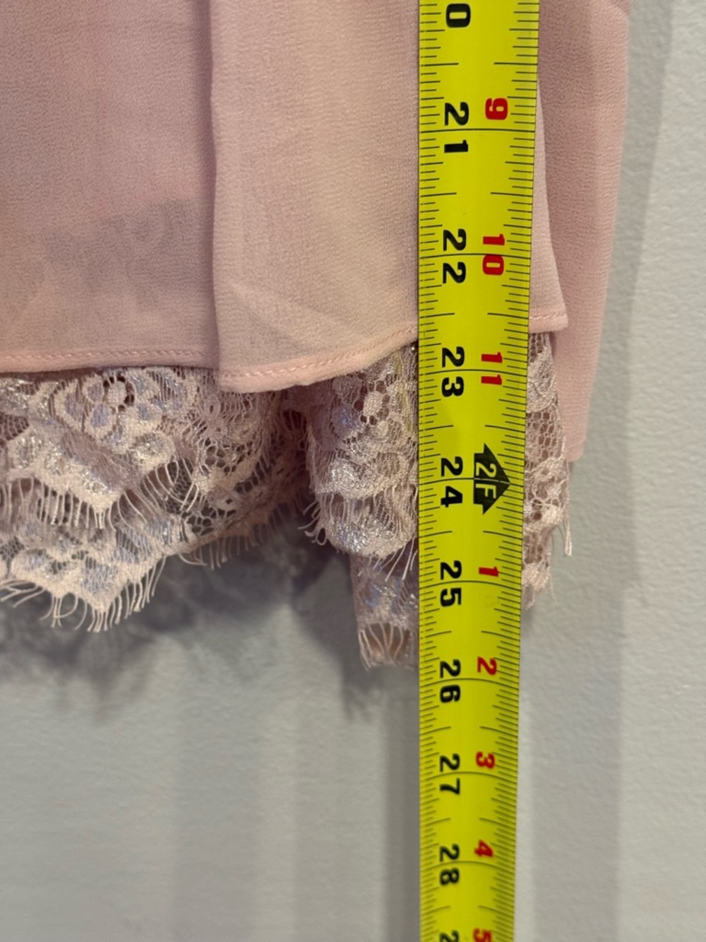 Forever 21 Contemporary Blush Pink Off-The-Shoulder Flowy Lace Hem Blouse Medium - Picture 6 of 8
